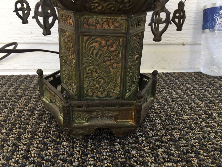 Stunning Asian Metal Lamp [Photo 12]