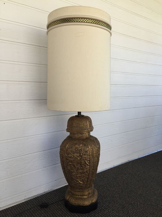 Large Gold Asian Lamp With Shade [Photo 4]