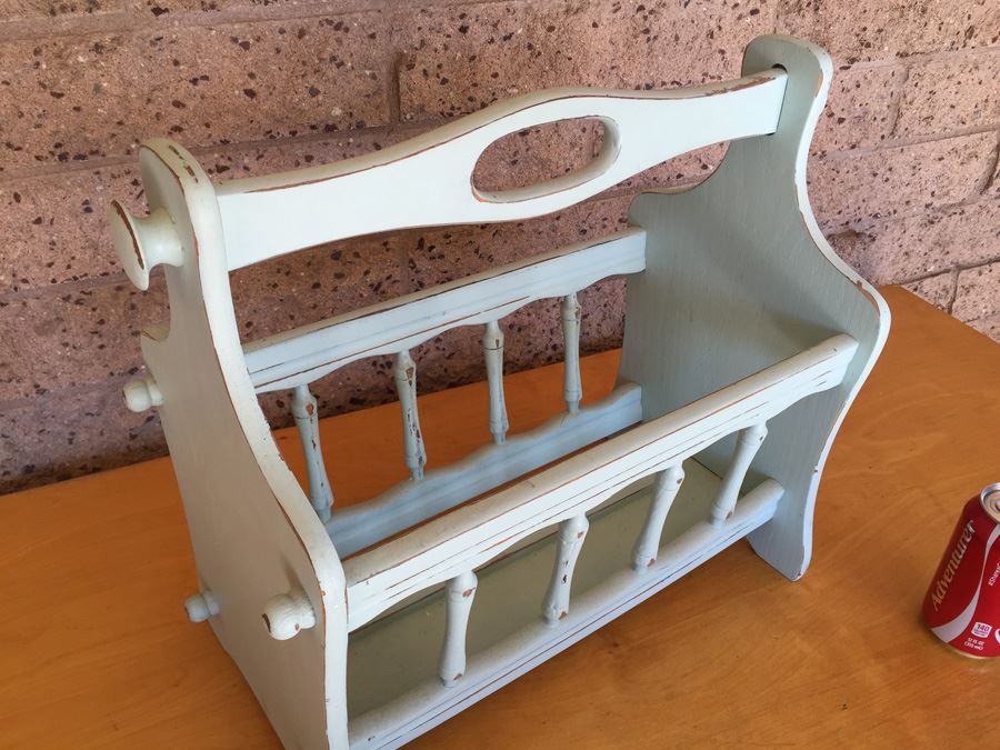 Distressed Paint Magazine Rack [Photo 6]