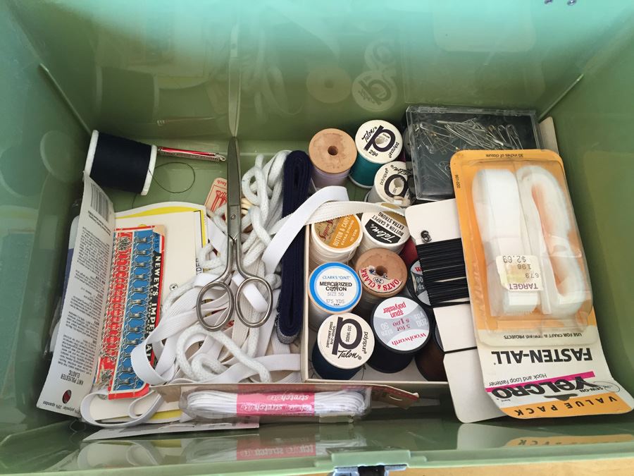 Vintage Green Sewing Case Filled With Sewing Supplies [Photo 14]