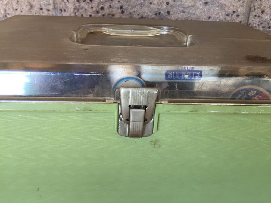 Vintage Green Sewing Case Filled With Sewing Supplies [Photo 5]