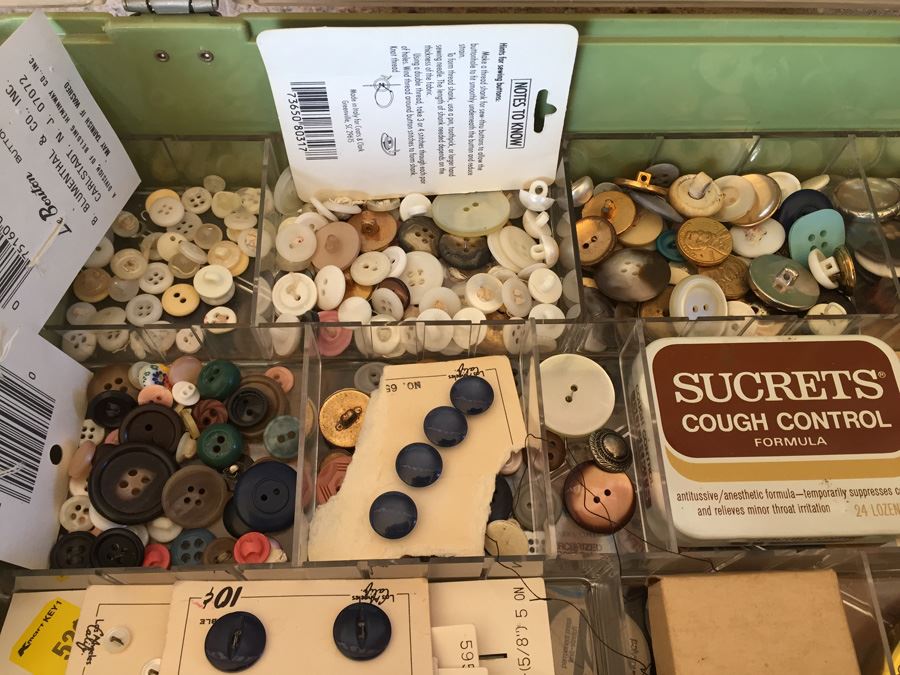 Vintage Green Sewing Case Filled With Sewing Supplies [Photo 3]