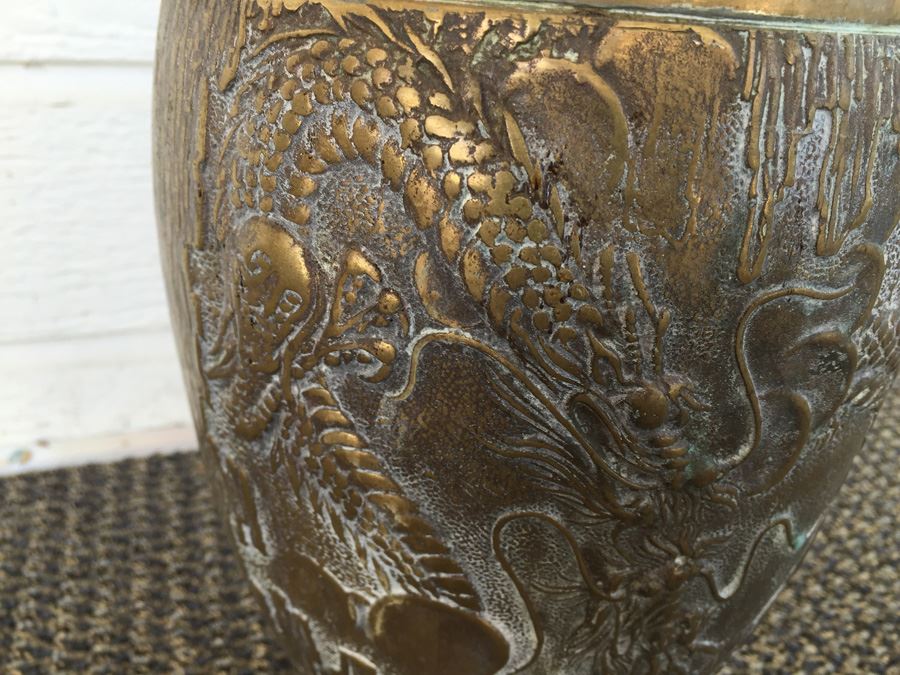 Beautiful Vintage Solid Brass Asian Vase With Dragons [Photo 6]