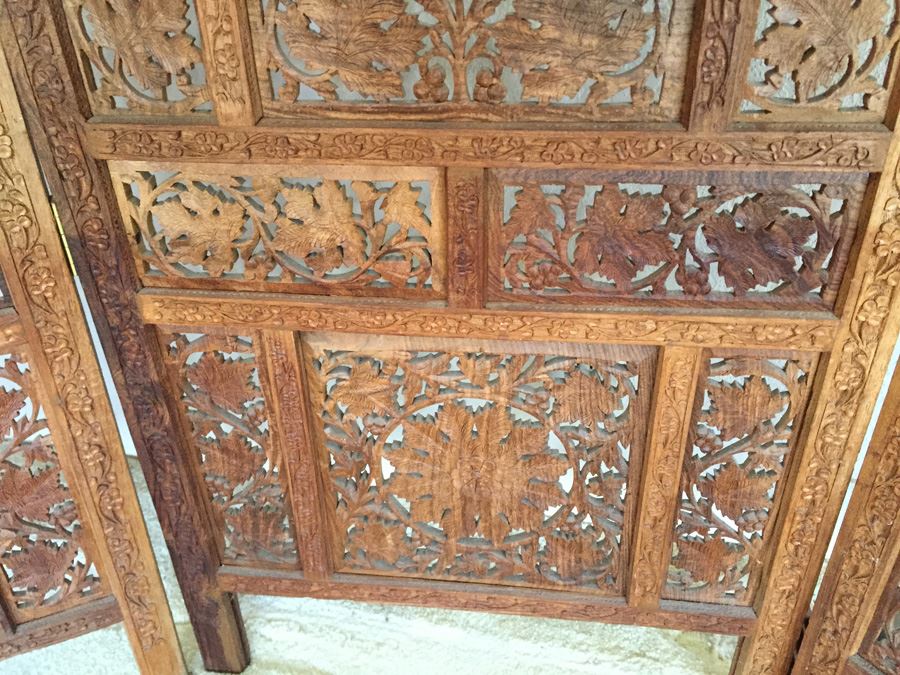 3-Panel Carved Wood Screen Room Divider [Photo 10]