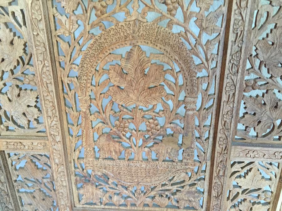 3-Panel Carved Wood Screen Room Divider [Photo 12]