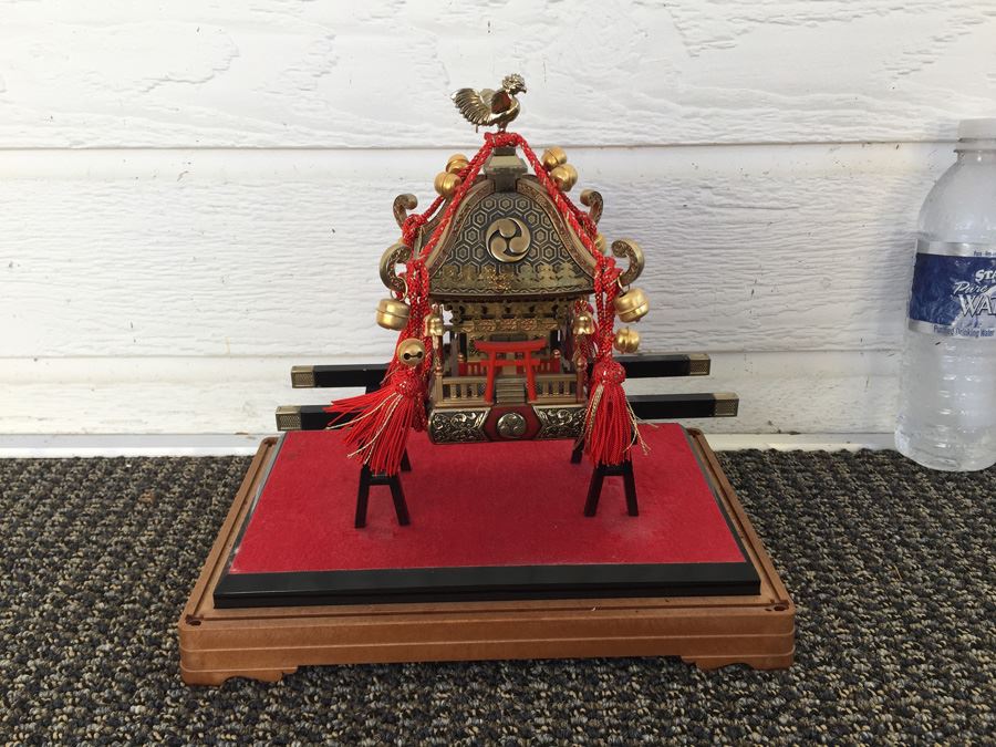 Metal Japanese Shrine Replica Model (MIKOSHI) [Photo 1]