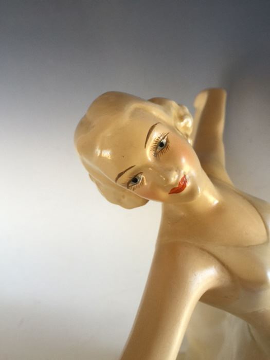 Large Figurine Of Woman Stretching Out Her Dress By Original Art - CHARITY ITEM [Photo 3]