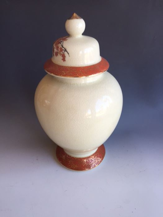 Large Japanese Satsuma Vase With Lid Signed [Photo 5]