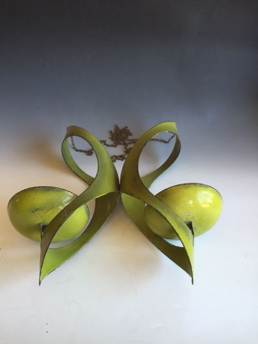 Mid-Century Lime Green Metal Candle Plant Holder Hanger [Photo 4]