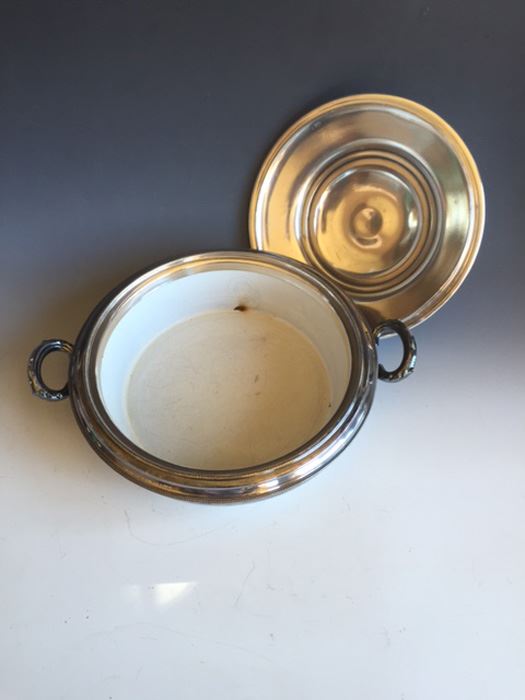 Silverplate Covered Bowl [Photo 2]