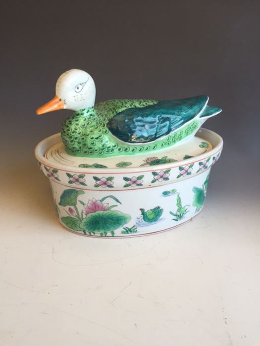 Chinese Covered Bowl Tureen With Duck Lid [Photo 1]