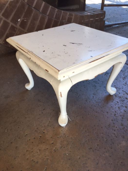 Small White French Provencial Side Table [Photo 2]