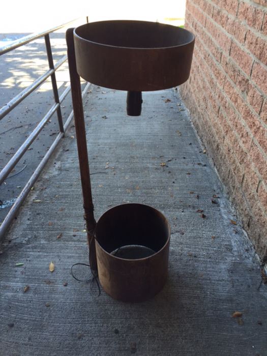 Mid-Century Modern Wooden Floor Lamp [Photo 3]