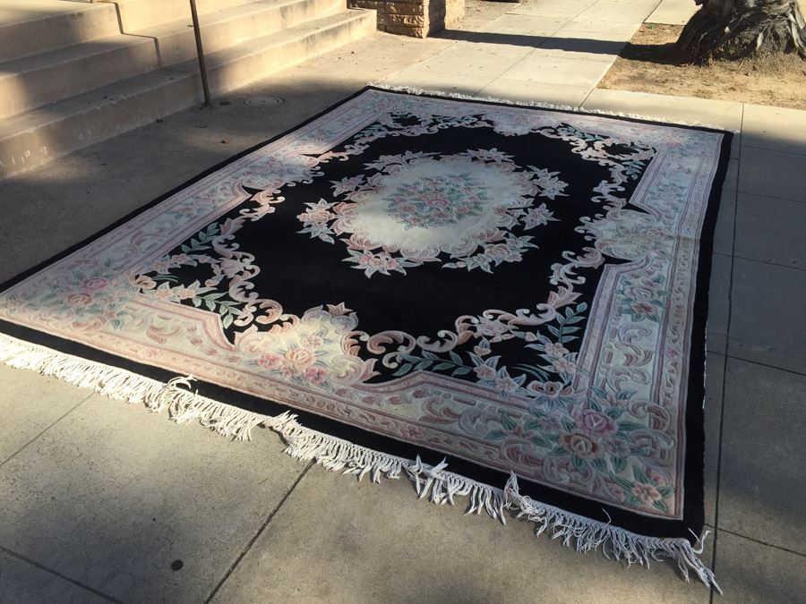 Large Chinese Wool Rug [Photo 4]