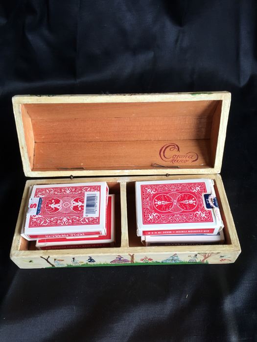 Mexican Hand Painted Box With Playing Cards [Photo 2]