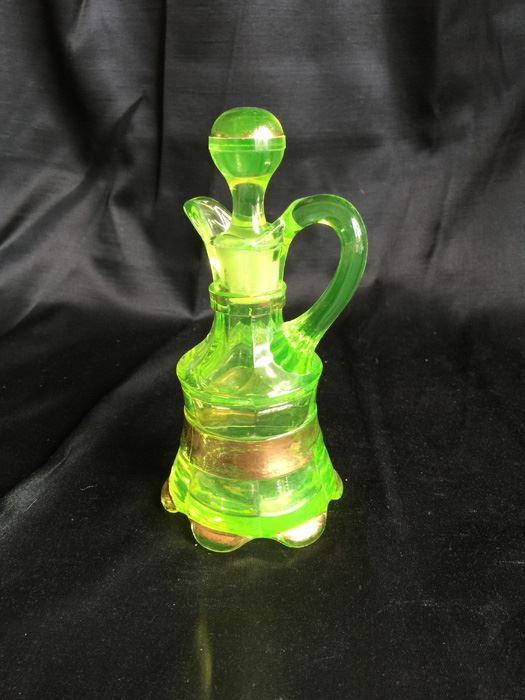 Vintage Green Vaseline Uranium Glass Pitcher With Stopper [Photo 2]