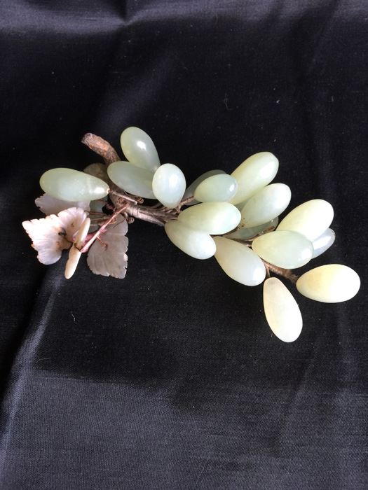 Jade Alabaster Grape Bunch [Photo 2]