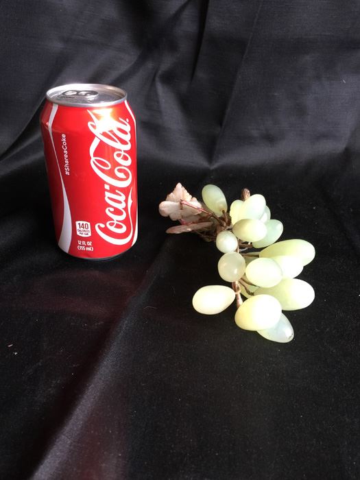 Jade Alabaster Grape Bunch [Photo 3]