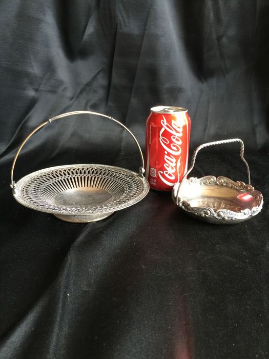 Pair Of Vintage Silverplated Bowls With Handles (James W Tufts)